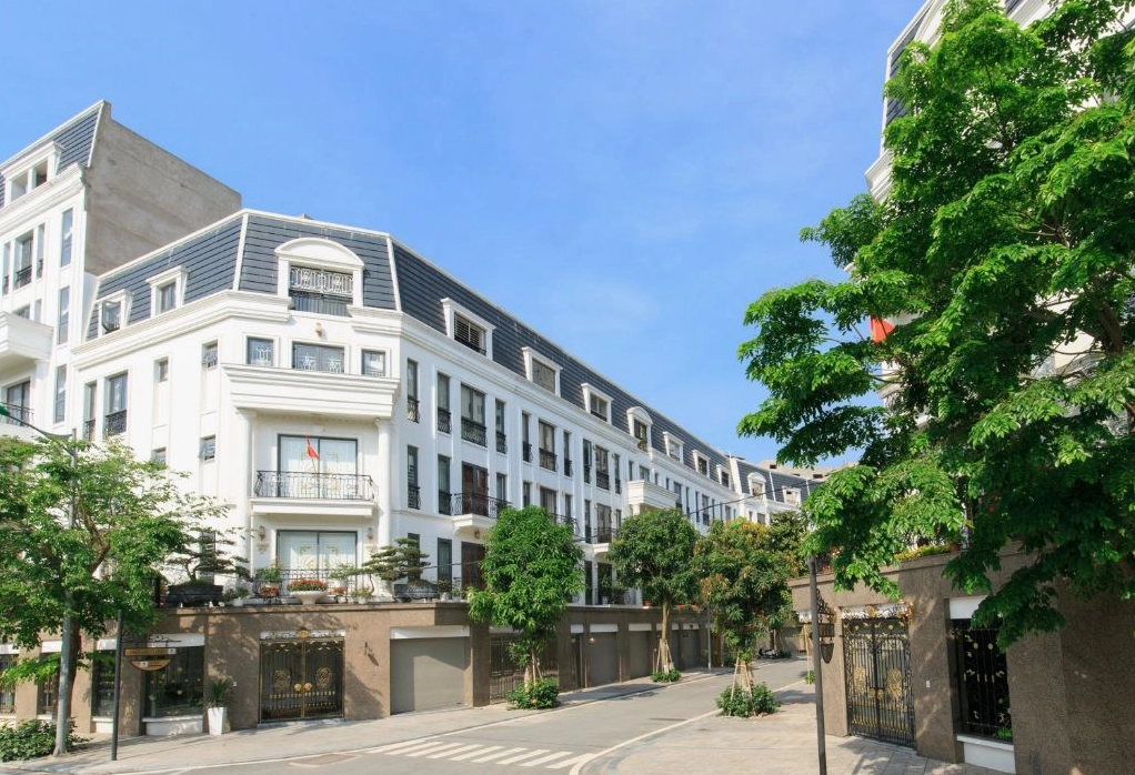 Bán gấp shophouse hướng Đông Nam siêu đẹp, 89m2 phù hợp ở và kinh doanh KĐT Văn Phú