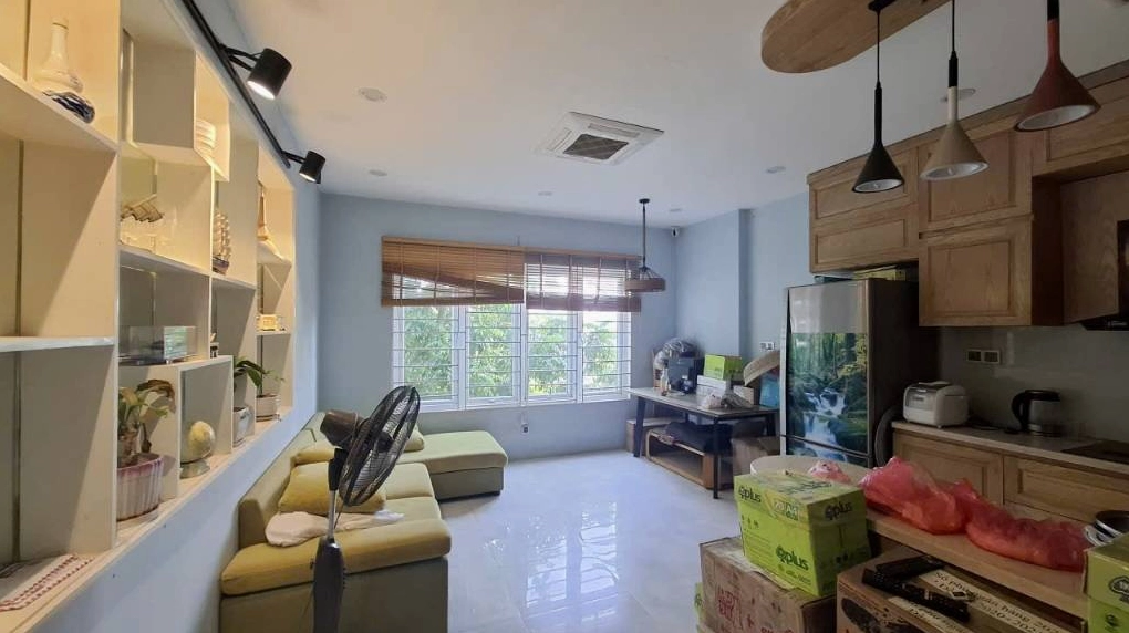 Bán nhà mặt phố Vân Canh, Nam Từ Liêm, vị trí vàng, nhà 5 tầng, 52m2, mt rộng, view hồ