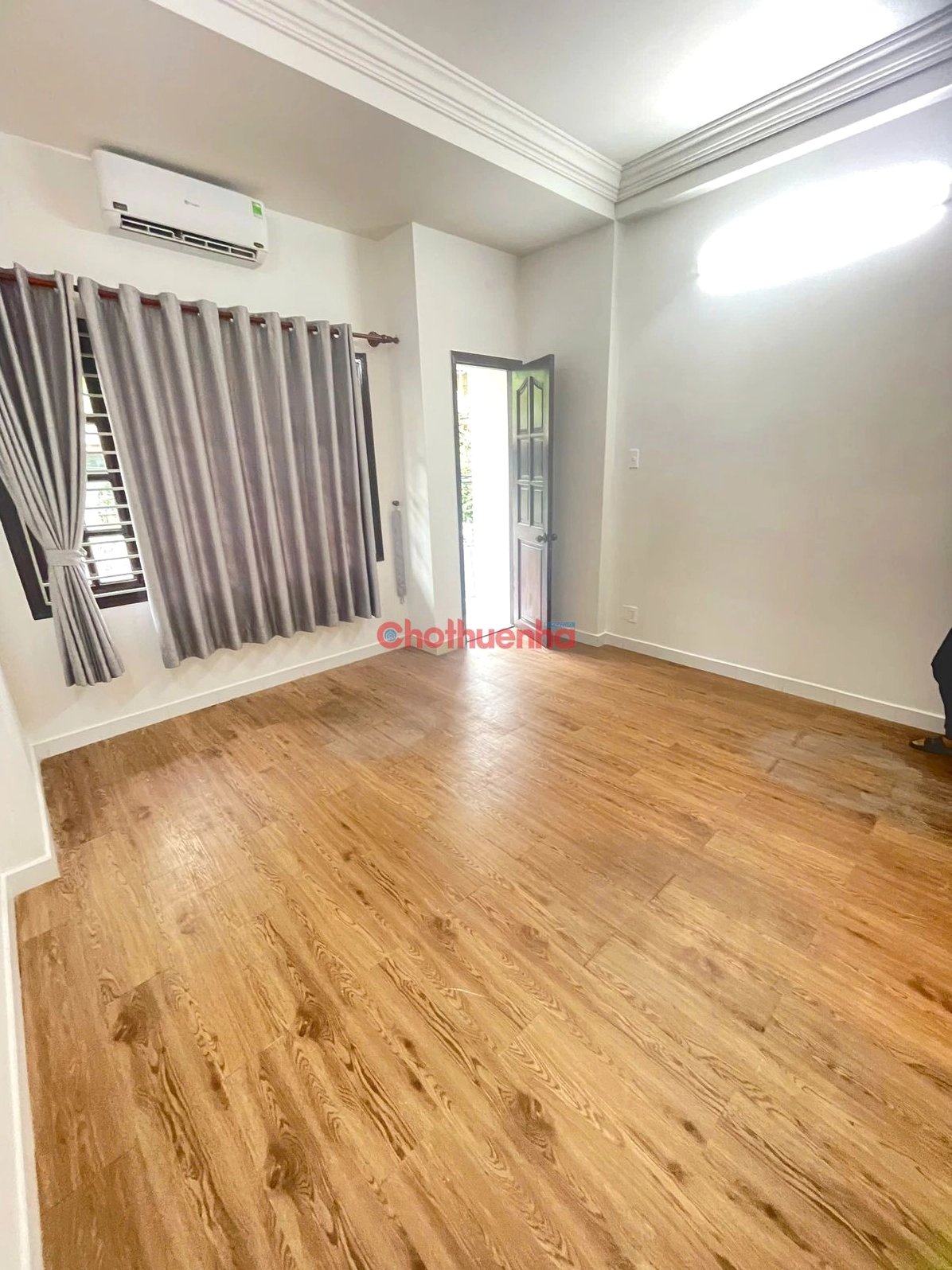 CHO THUÊ NHÀ NGUYÊN CĂN ĐƯỜNG SƯ VẠN HẠNH, PHƯỜNG 12, QUẬN 10 - 5PN-5WC - HẺM OTO