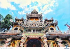 chua-linh-phuoc-da-lat-kham-pha-ve-dep-ve-chai-doc-nhat-vo-n_800