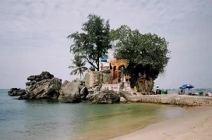 dinh-cau-phu-quoc-kham-pha-huyen-thoai-kien-truc-va-le-hoi-t_124
