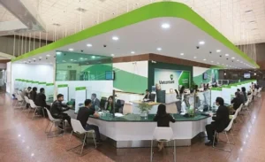 gio-lam-viec-cua-ngan-hang-vietcombank-2026-cap-nhat-giai-da_141
