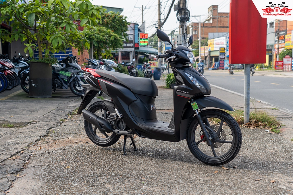 Honda Vision đen