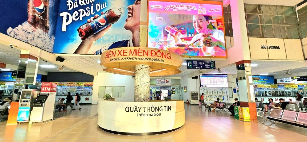 Không gian bên trong của bến xe Miền Đông cũ ngày nay