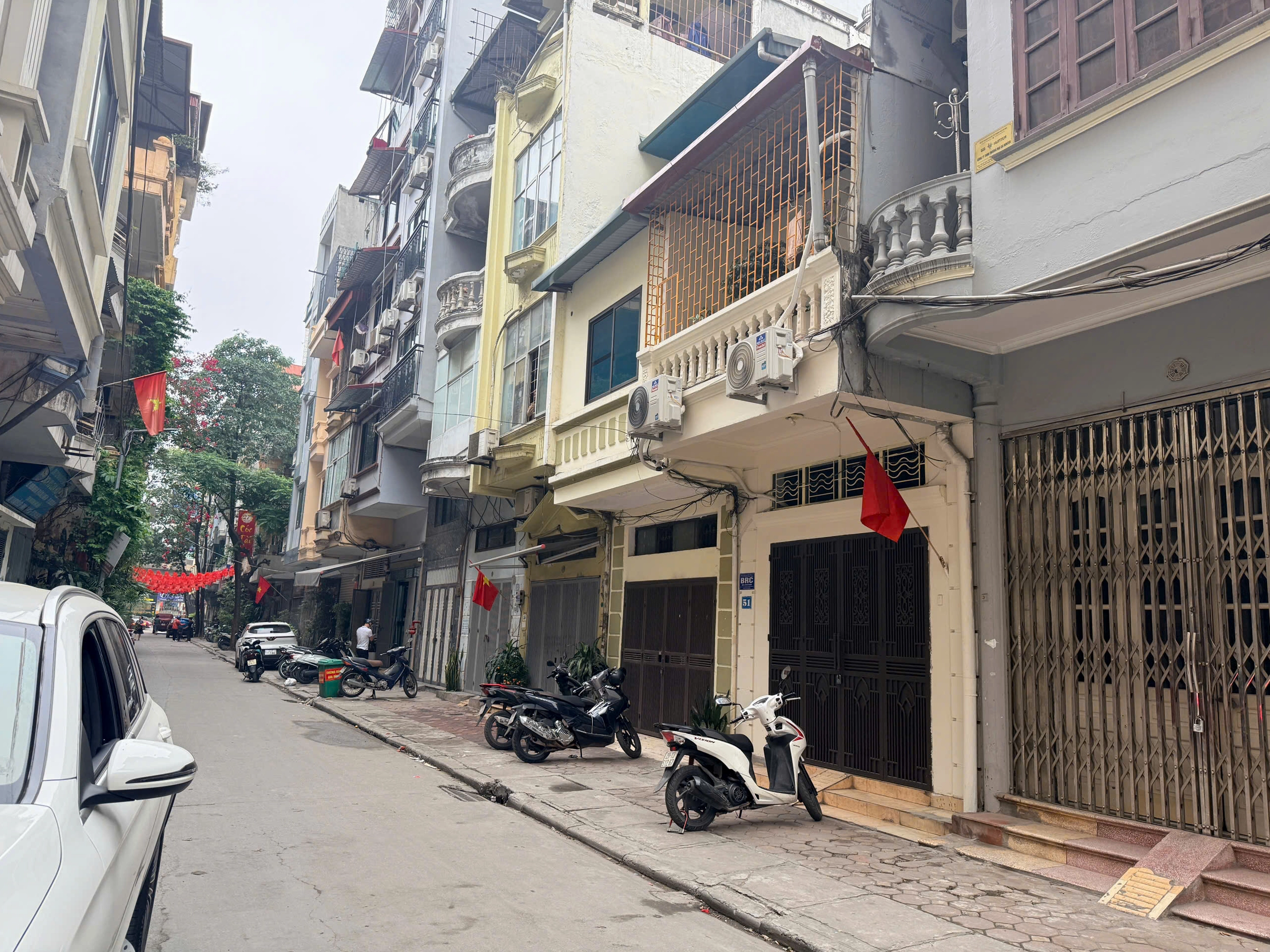 Nhà mặt tiền Nguyễn Xiển, mặt tiền 7m2, diện tích 110m2