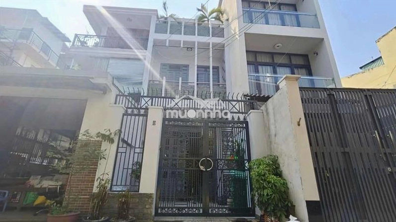 Nhà mới sơn sửa 4 phòng ngủ, hẻm xe hơi gần Quang Trung P.10 Gò Vấp