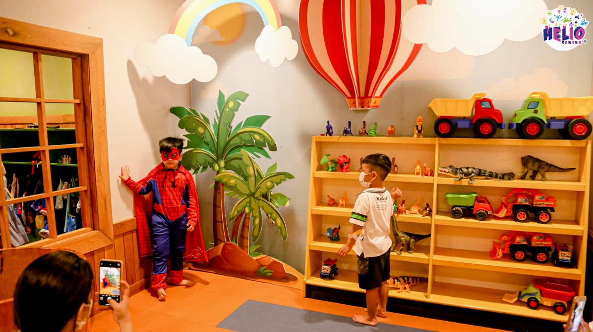 Phòng hóa trang khu Helio Kids