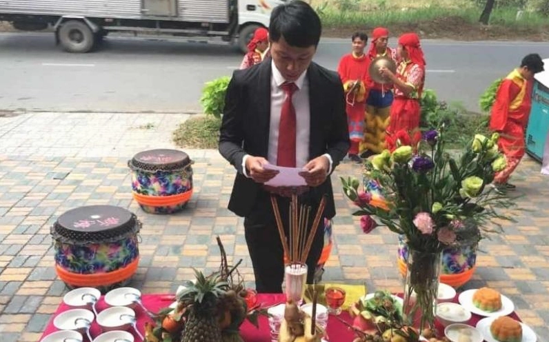 Văn khấn rằm tháng 8 tại cơ quan