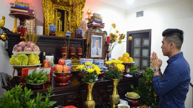 Văn khấn tất niên trong nhà