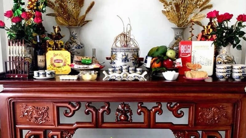 Văn khấn thể hiện lòng thành tâm, tôn kính đối với vong linh Tổ tiên